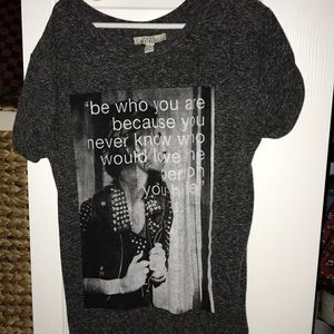 Zara S rolled up graphic t-shirt